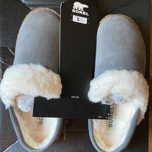 Sorel Nakiska Slipper II women’s size 5 quarry color